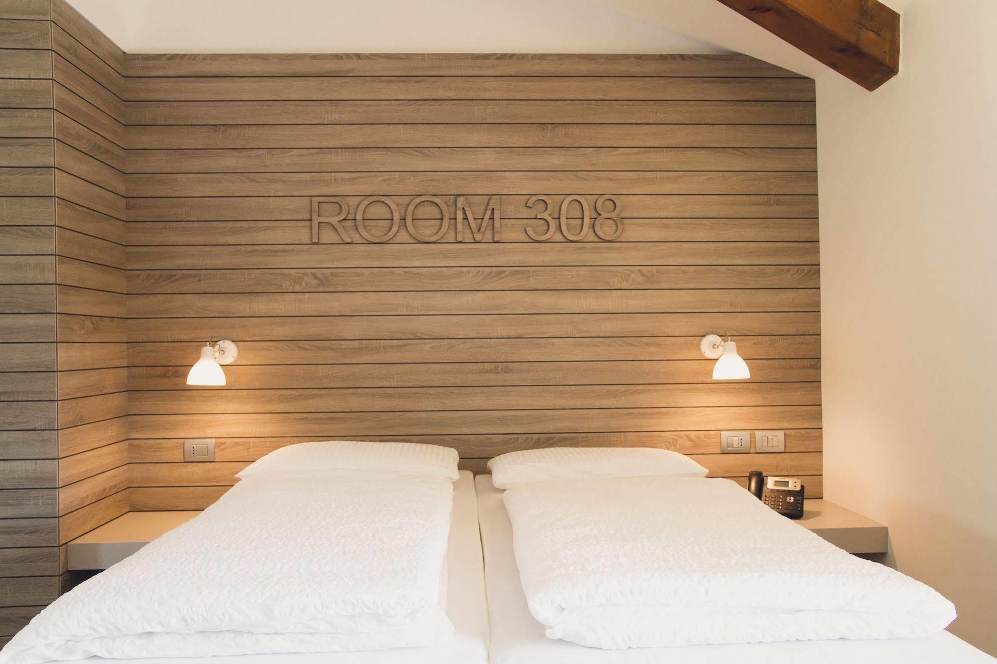 Hotel B612 Levico Terme Exterior foto
